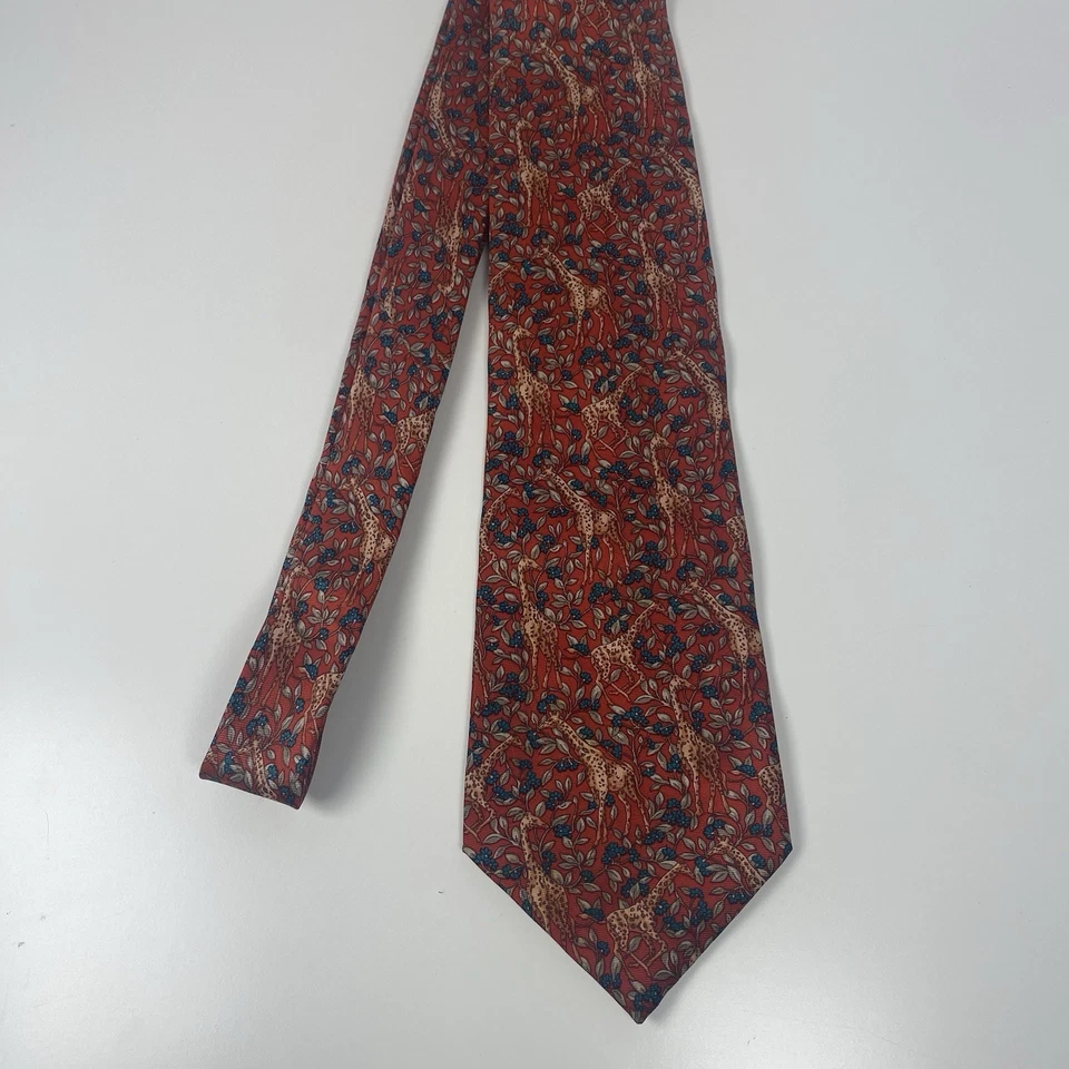 Corbata de seda roja vintage Burberry's of London "Jirafas" W 3,75" L 60" Foto 2 de 4