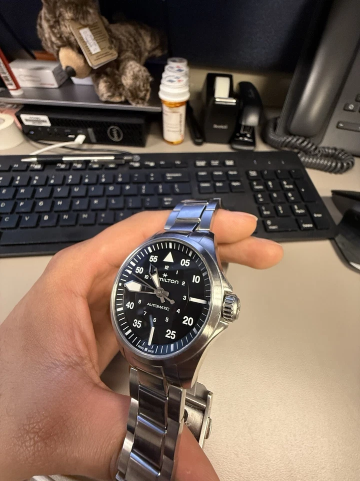 TOTALMENTE NUEVO Reloj Hamilton Caqui Aviación Piloto Automático 36mm Esfera Negra H76215130 Foto 2 de 4