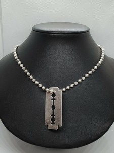 pendentif lame de rasoir argent