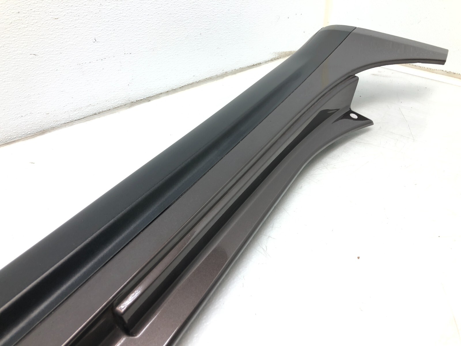 2014-2017 MASERATI GHIBLI S RIGHT PASSENGER SIDE SKIRT ROCKER PANEL OEM.