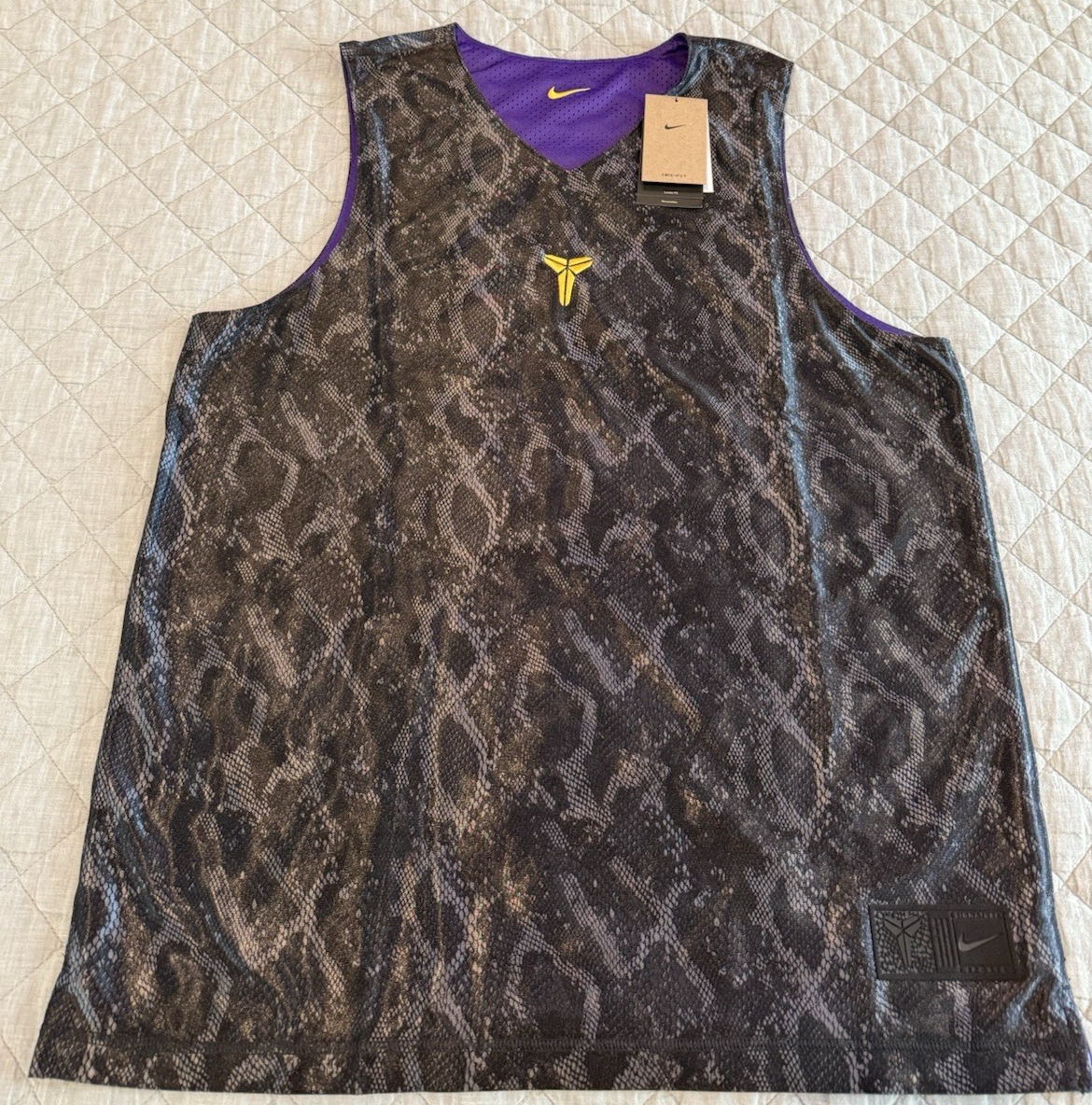 Sz L- Nike Men's Dri-FIT Standard Issue Reversible Kobe Basketball