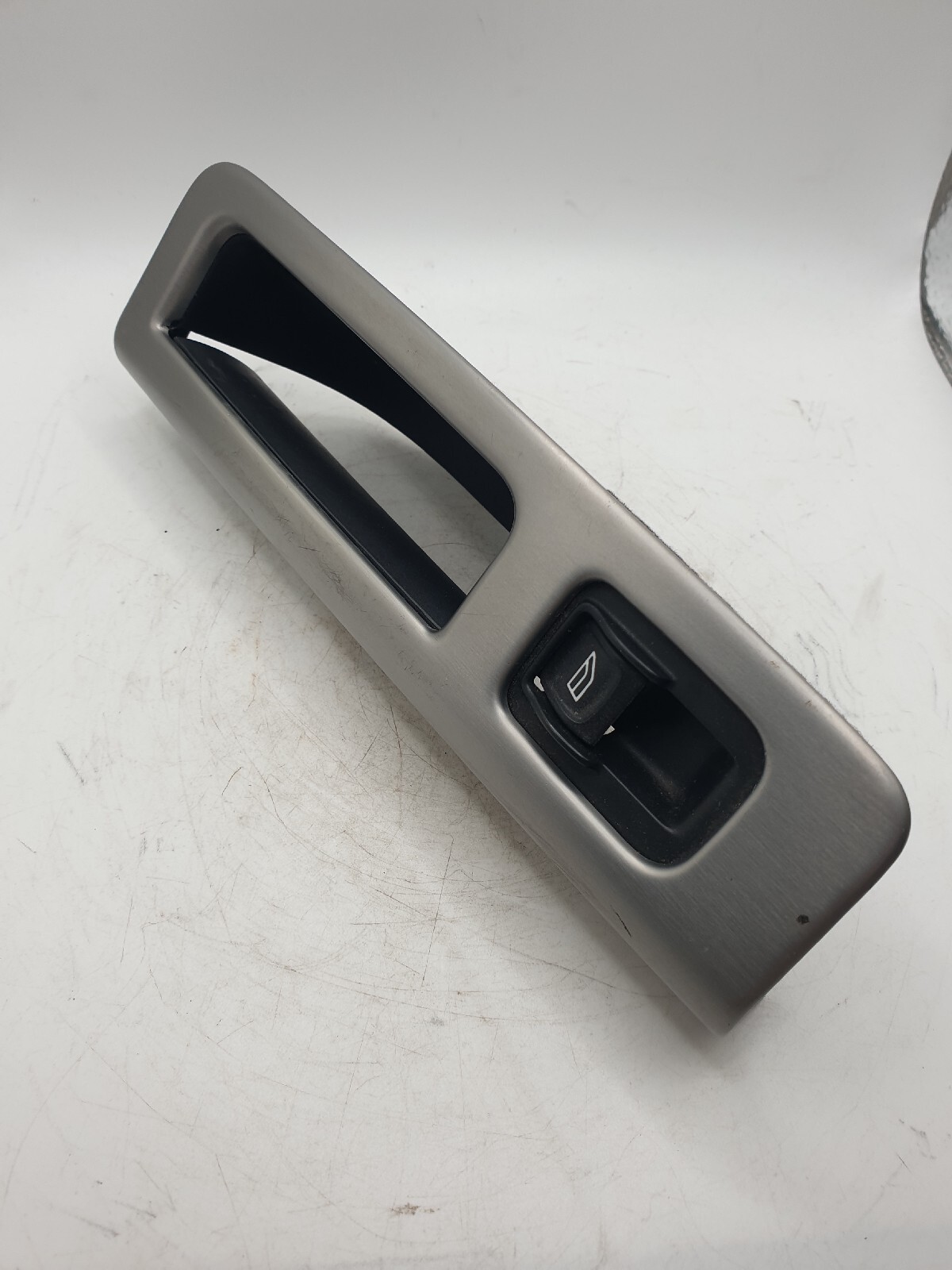 Volvo S40 II V50 2007 Left Rear OEM Window Switch Trim 8663813 Used