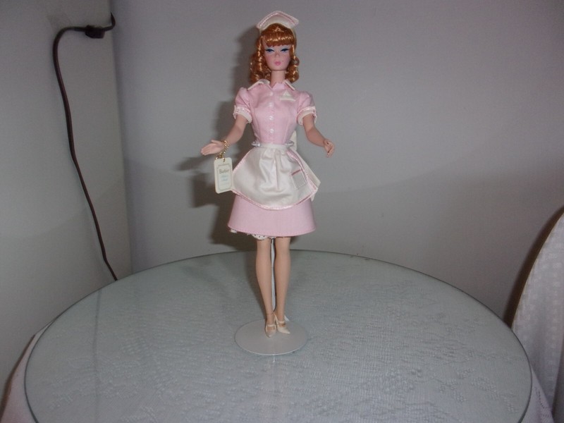 Barbie Silkstone The Waitress - 2006 Mattel- Fashion Model Gold Label