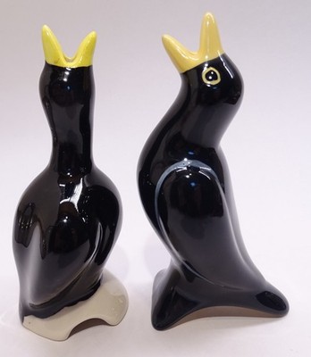2 Blackbird Pie Bird Funnel Vents   Pfaltzgraff & Broadback Blackbird white base
