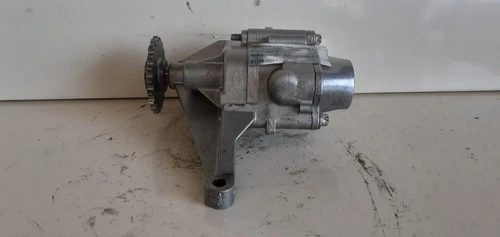 6111810201 Bomba Aceite para MERCEDES-BENZ VITO FURGÓN (639) * 204639 - Imagen 1 de 5
