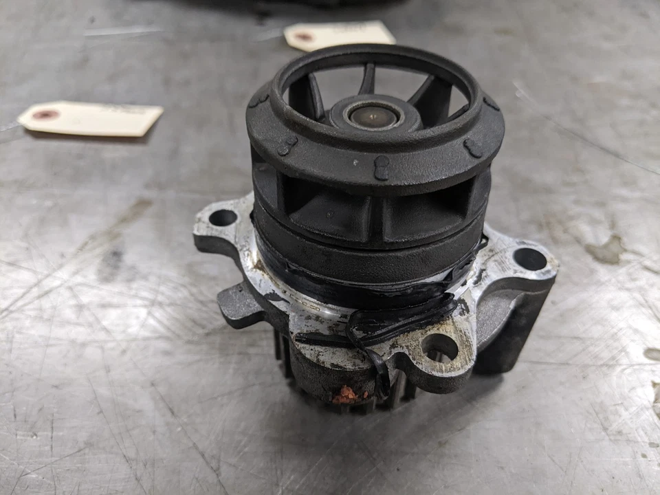 Bomba de refrigerante de agua para 05-09 Audi A4 Quattro 2.0 06F121011 Foto 2 de 4