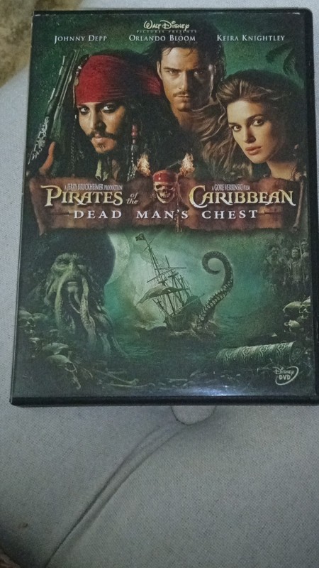 Walt Disney Pictures Pirates of the Caribbean Dead Man's Chest DVD 2006 PG-13