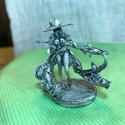 Disciple of the Witch 2 miniature D&D Figure mini Kingdom Death 