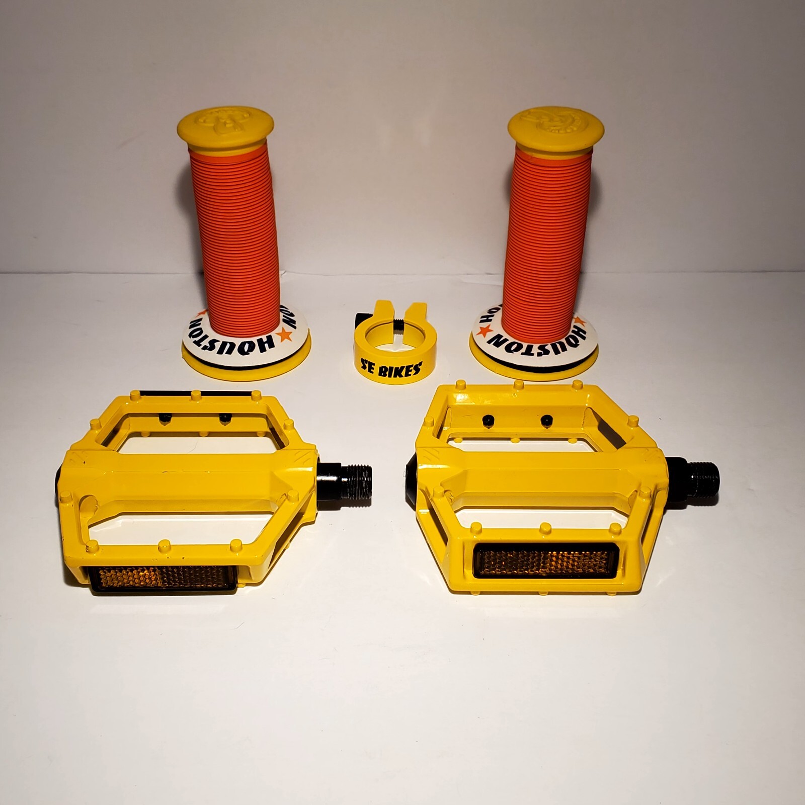 SE BIG Houston Ripper Takeoff Parts ODI Mushroom Grips Pedal