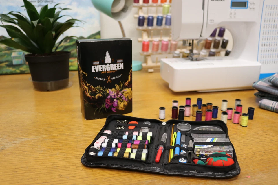 Kit de costura de viaje portátil para pequeños proyectos reparaciones de emergencia principiantes manualidades Foto 4 de 4