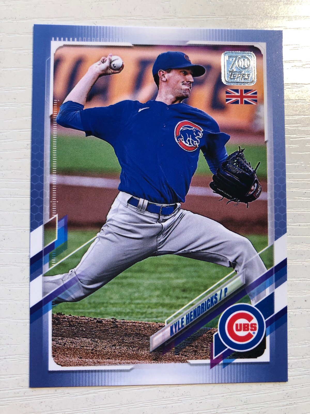 2021 Topps UK Edition Blue Parallel /75 Kyle Hendricks Cubs 136