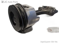 Piston and Connecting Rod Standard For 01-03 Ford F-250 Super Duty  7.3