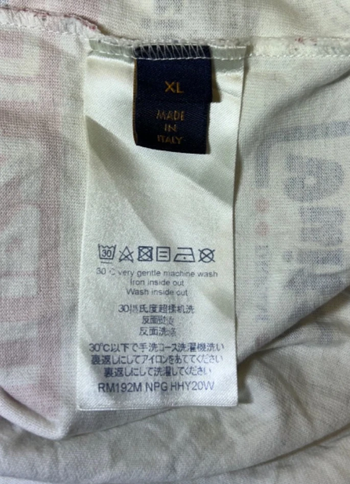 Camiseta Louis Vuitton estampada con logotipos - talla XL Foto 4 de 4