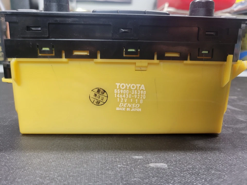 2001 Toyota 4Runner LTD LCD aquecedor de controle climático unidade de painel CA usado fabricante de equipamento original - Imagem 2 de 4
