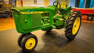 Vintage 1960s Ertl John Deere 116 Diecast Tractor – Narrow Front – Needs Exhaust