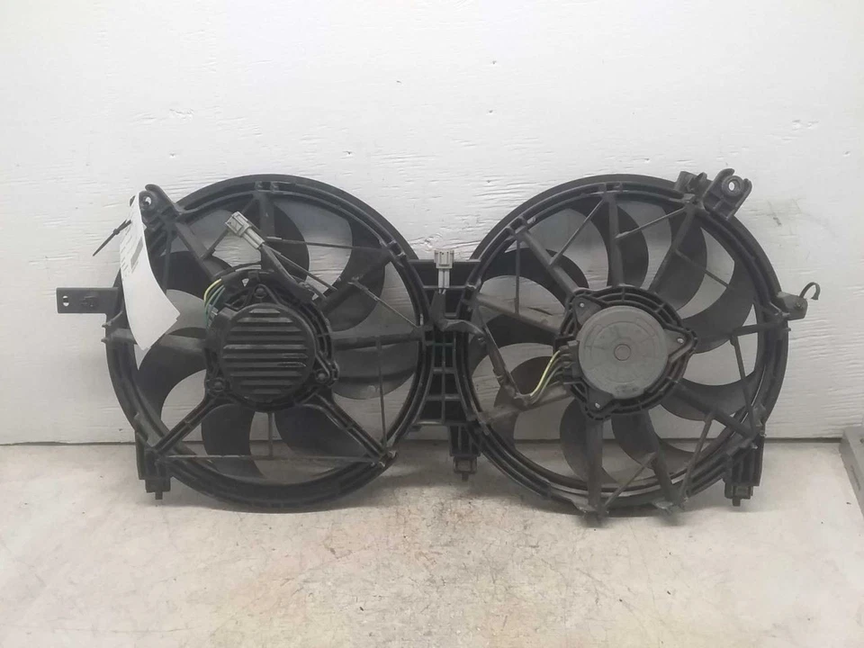 Motor ventilador radiador compatible con 19-23 ALTIMA 2871333 Foto 2 de 4
