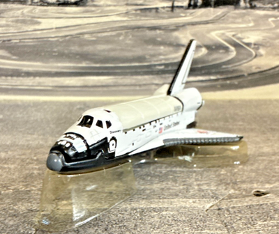 Hot Wheels '98 Space Shuttle Discovery HW 99 Action Pack- John