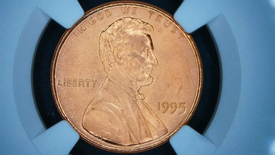 1995 Lincoln Memorial    **Doubled Die Obverse**  NGC MS68RD  ""Freshly Graded"" - Image 3 of 4