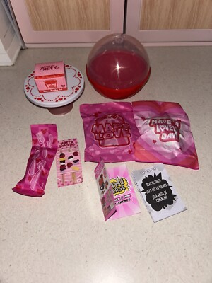 MGA MiniVerse -Make It Mini Valentine's S2- Choco Heart Fondue Ultra Rare   New