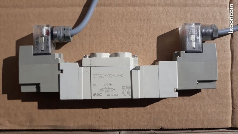 Distributeur pneumatique 24 Volts SMC SY7320 a faible consommation