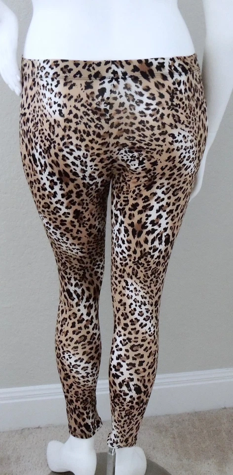 Leggings elásticos Yummy Plus estampado animal leopardo tostado y negro 1X y 2X - ¡Nuevos! Foto 3 de 3
