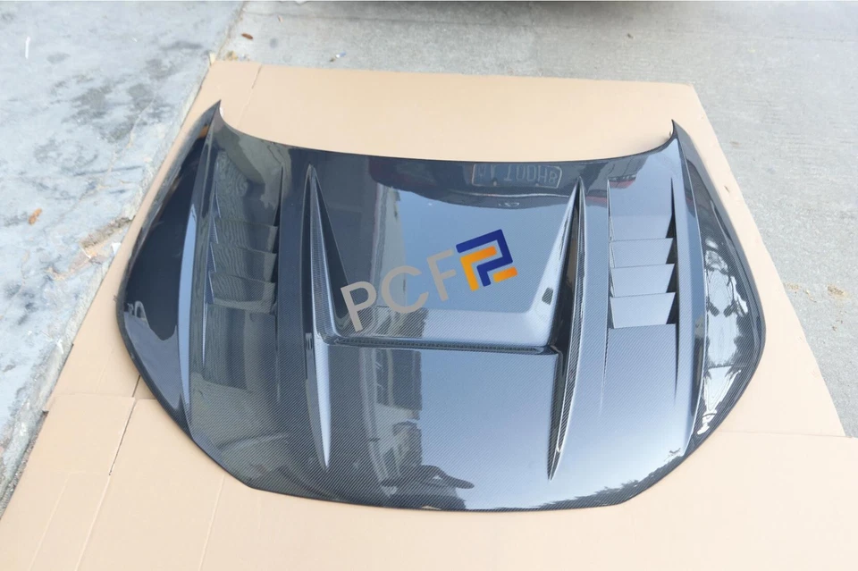 Cubierta de capó ventilada de fibra de carbono real para Audi TT TTS TT RS 2015-2020 Foto 3 de 4