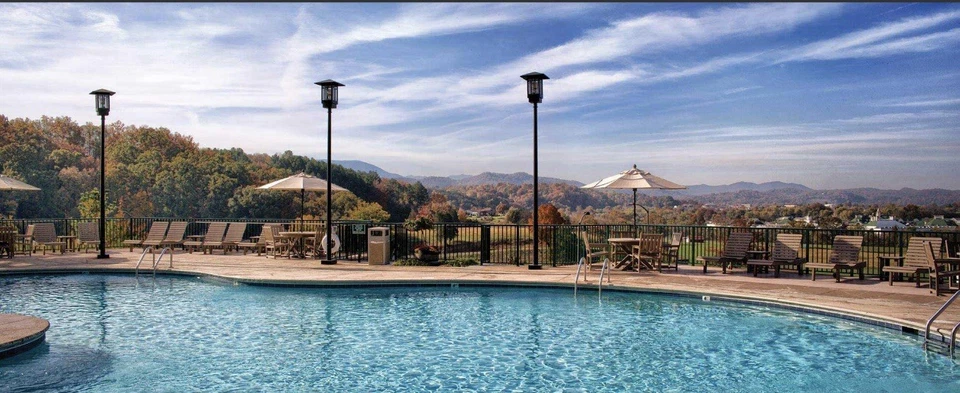 Sevierville, TN, Wyndham Smoky Mountains, 2 dormitorios de lujo, 26-12-28-12 Foto 2 de 4