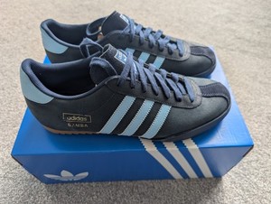 adidas gazelle silver green womens Adidas Samba GC Unisex – Bombr Sneakers