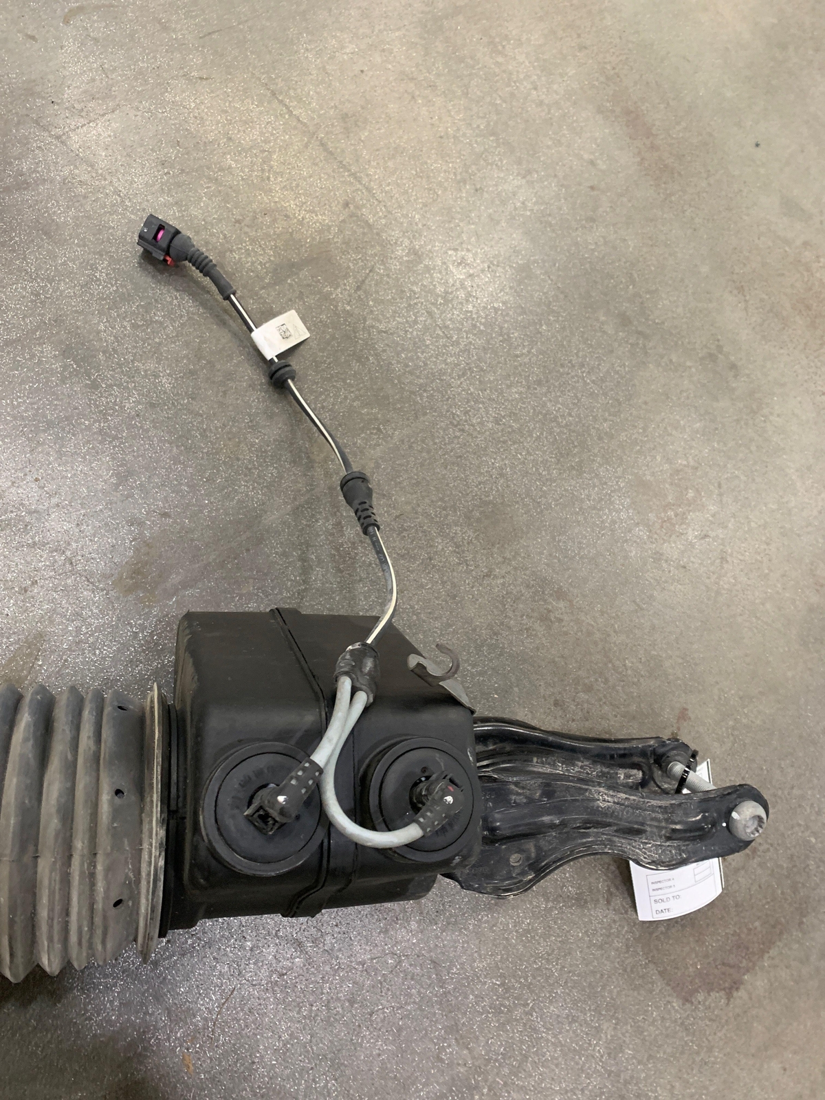 2020-2022 PORSCHE TAYCAN OEM LH FRONT LEFT AIR STRUT SHOCK SPRING 