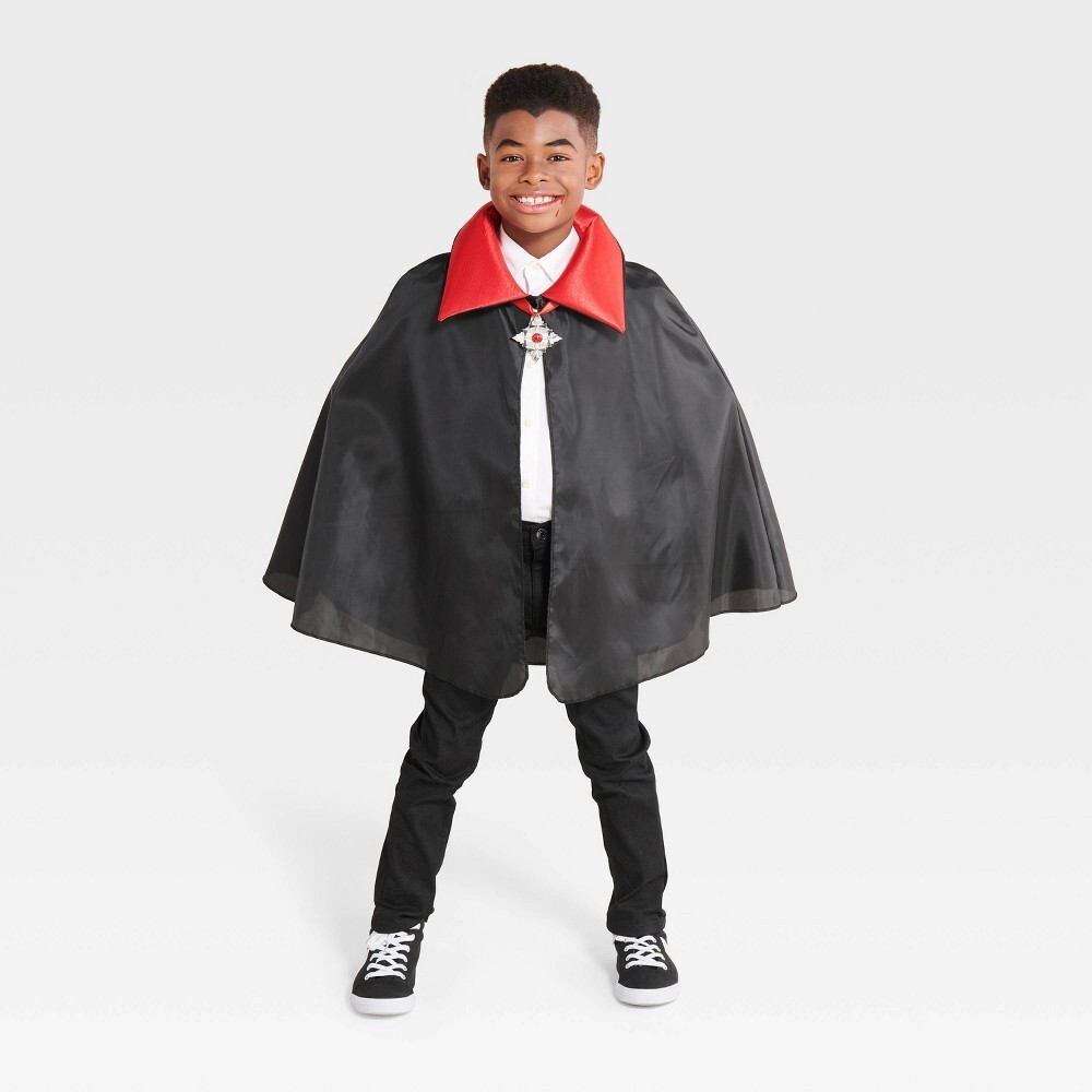 Kids Vampire Halloween Costume Cape with Necklace - Hyde