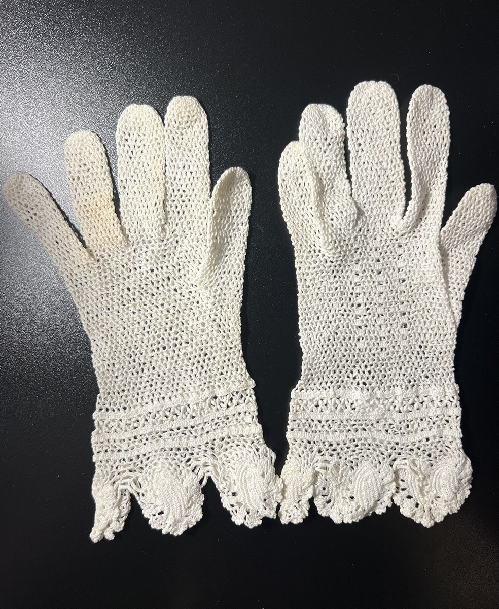 Vintage C 1940s White Lace Ladies Gloves Crochet Size Small Church Womens  Child