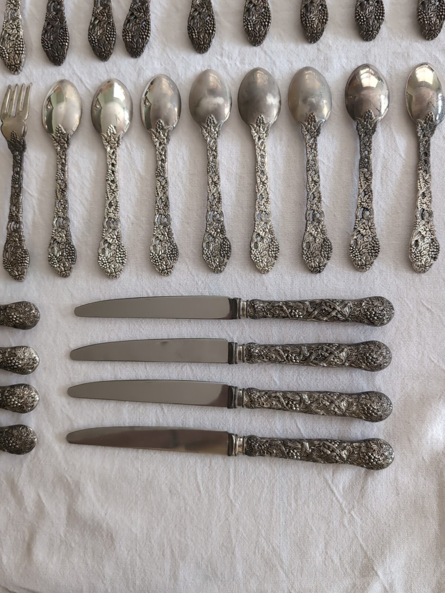 Godinger Silver Plate Silverware Set (Set for 8) Plus 5 Piece