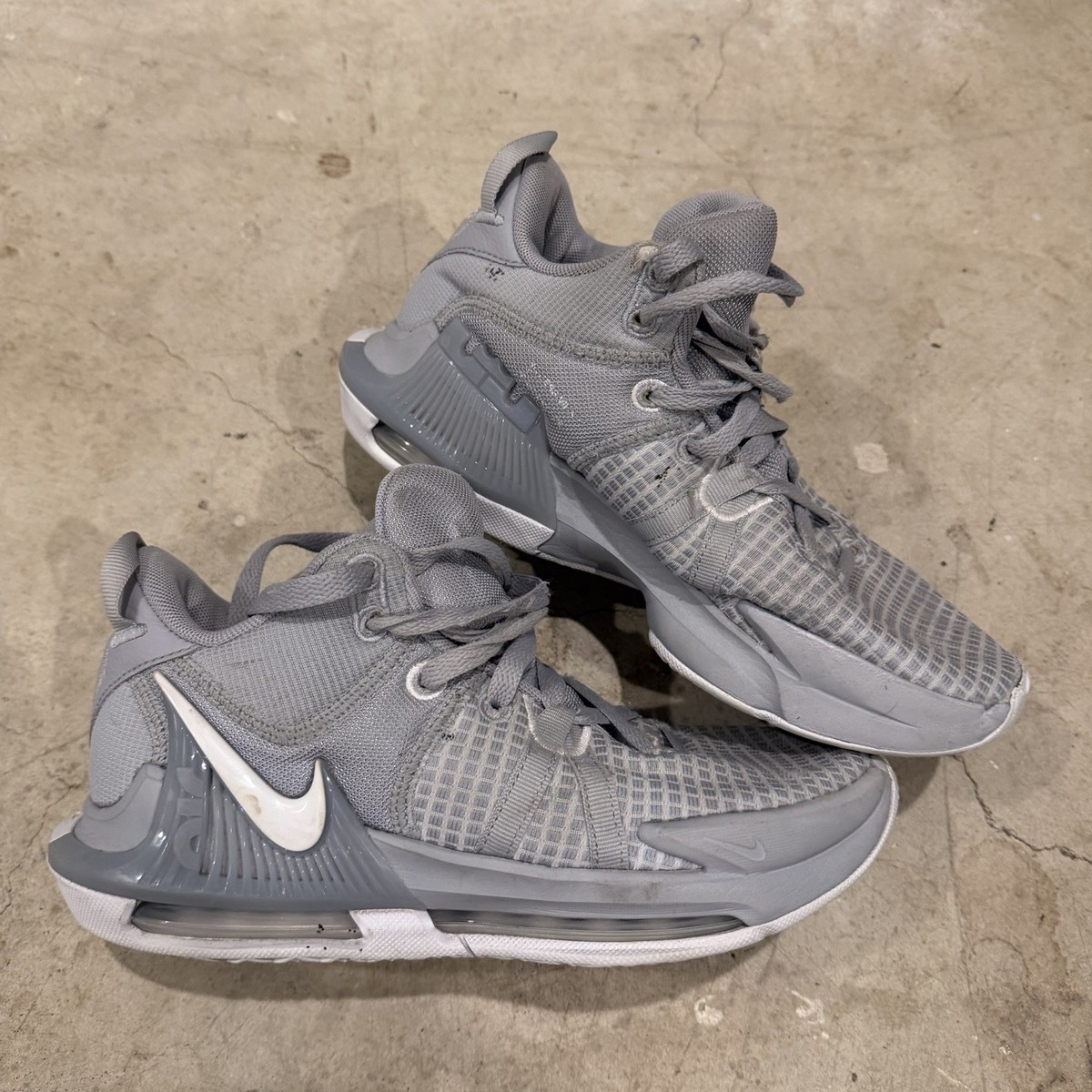 Nike LeBron Witness 7 Wolf Grey DZ3299-002 Basketball Shoes Size 6 Nike LeBron Witness 7 TB  main image 2