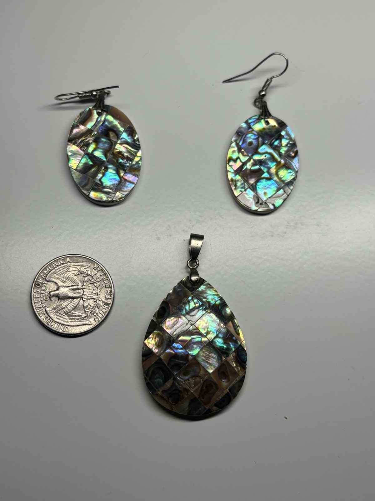 Abalone Shell Patchwork Pendant 18kgp Xp with Mat… - image 3