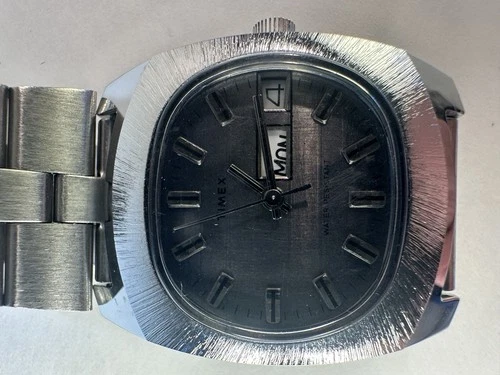 1970s Timex Day Date Mens Watch Cushion Case Retro TV Dial Vintage