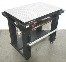 C204632 Newport VIS2436 Vision IsoStation Vibration Isolation Table + Breadboard