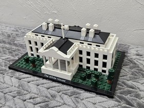 LEGO Architecture White House 21006 with Box & Manual 98% Complete Please Read 