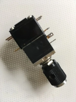ALLEN BRADLEY MOD POT14M889 EE POTENTIOMETER - Image 1 of 4