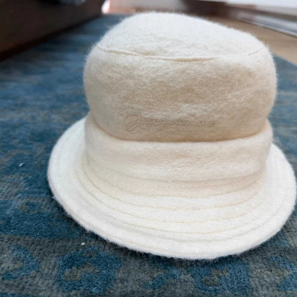 Sombrero cubo fieltro Jacquemus crema Foto 4 de 4