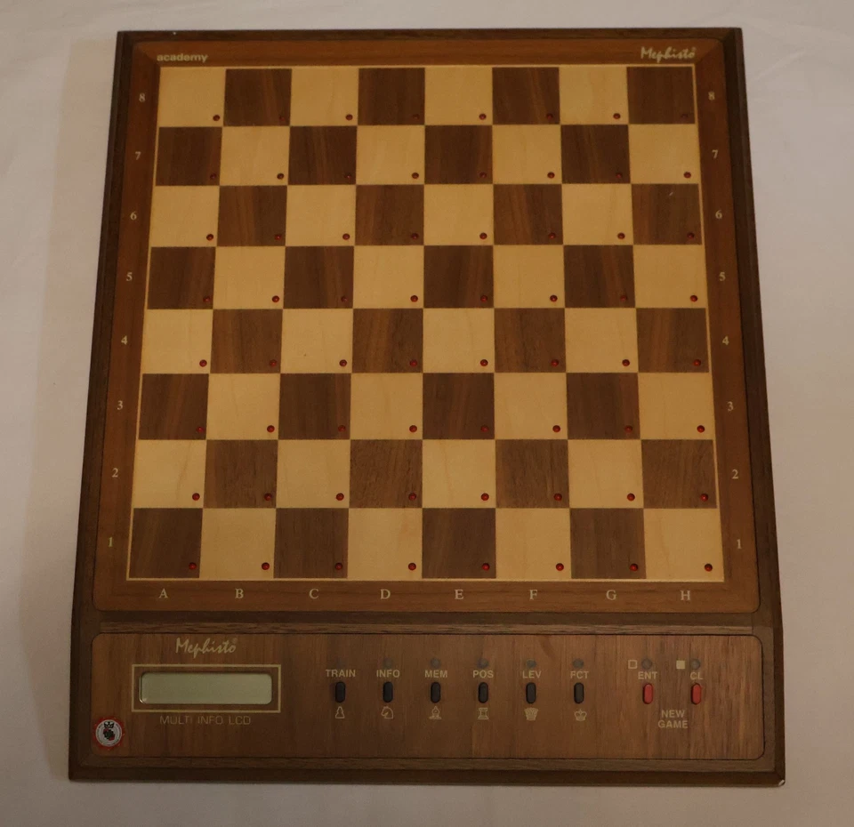 Mephisto Academy Schachcomputer Hagener + Glaser - Bild 4 von 4