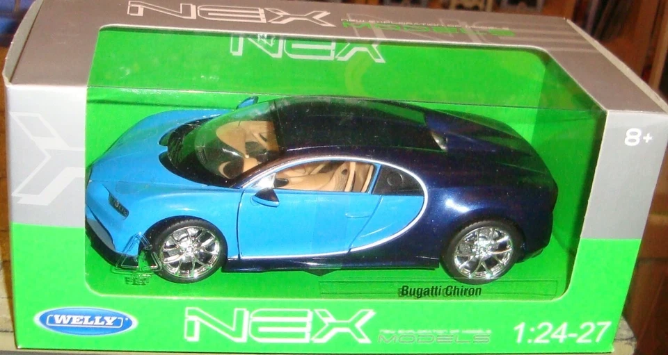 BUGATTI CHIRON CLASSIC CAR - 2017 - BLUE - 1:24 - BOXED - NEX MODELS - Image 2 of 3