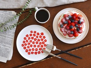New Japan Limited Marimekko Puketti Round Plate Red F S W Tracking Ebay