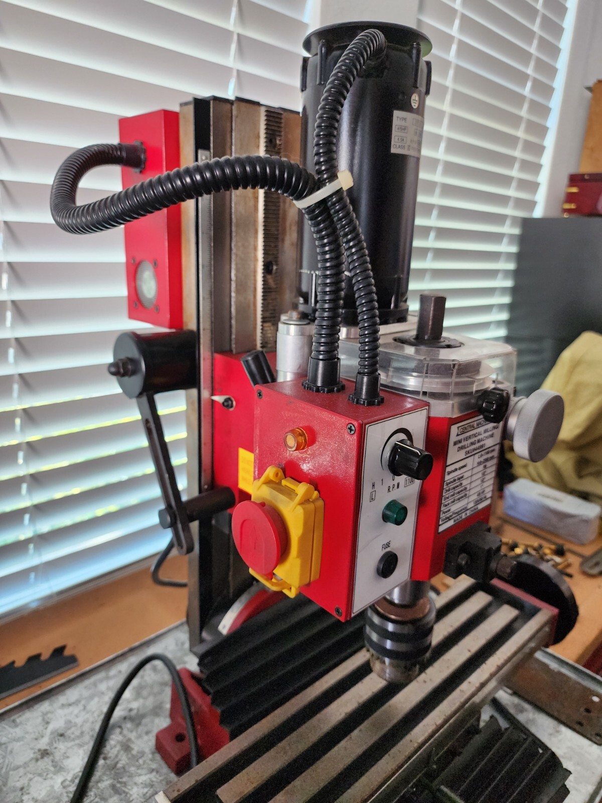 CENTRAL MACHINERY VERTICAL MILL MILLING DRILLING MACHINE 44991 W