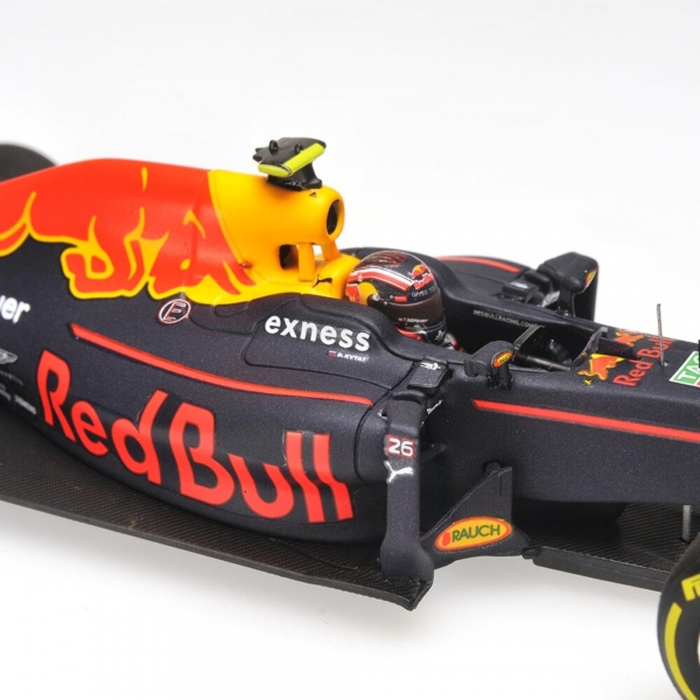 MINICHAMPS Red Bull Racing Rb12 #26 Daniil Kvyat 2016 Scale 1 43