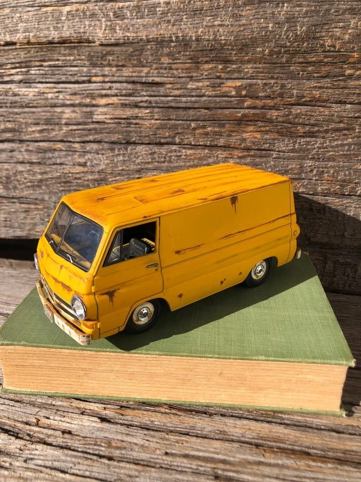 Dodge A100 Van Hippy Van 1964 Liberty Classics banco de monedas rústico acabado pátina Foto 3 de 4
