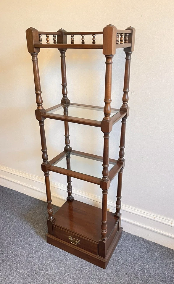 Estante de exhibición vintage Pennsylvania House madera maciza de cerezo con cajón Foto 3 de 4