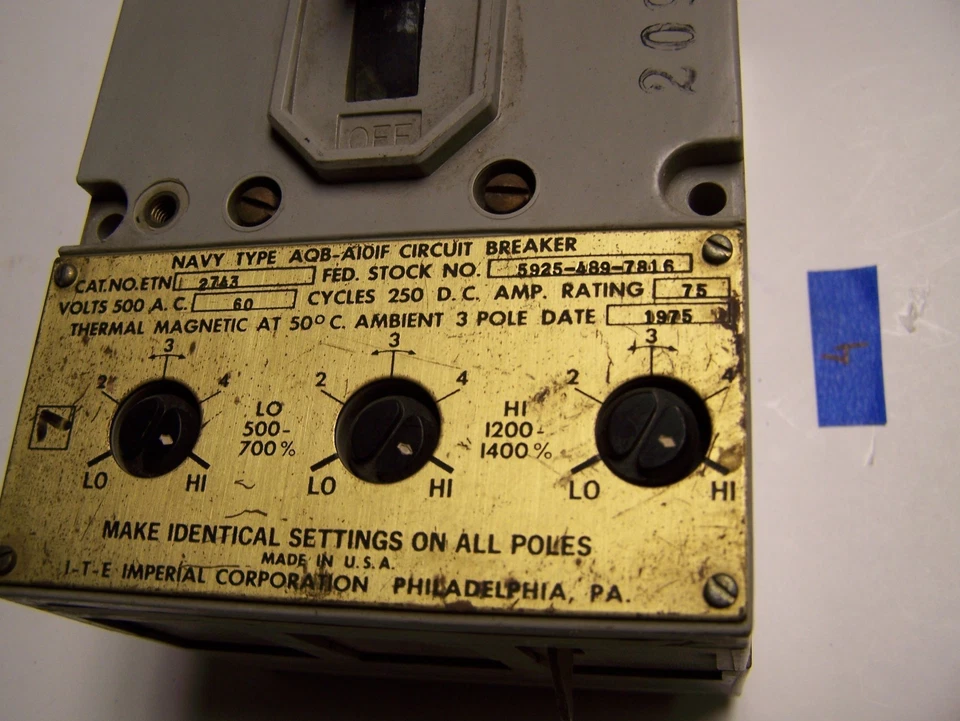 * I.T.E.  Interruptor NAVY Tipo 75A AQB A101F Cat# 2743... WA-21A Foto 2 de 4