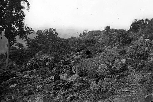 New 5x7 Civil War Photo: Breastworks on Little Round Top, Gettysburg