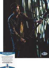 KRIST NOVOSELIC - NIRVANA BASSIST - SIGNED 8x10 PHOTO B PROOF BECKETT BAS COA