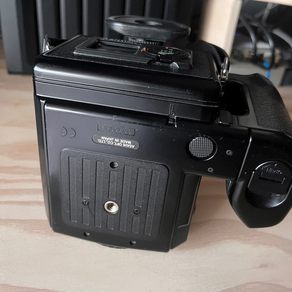 NearMINT Pentax 645N Medium Format Film Camera Body w/Cap, Strap & 120